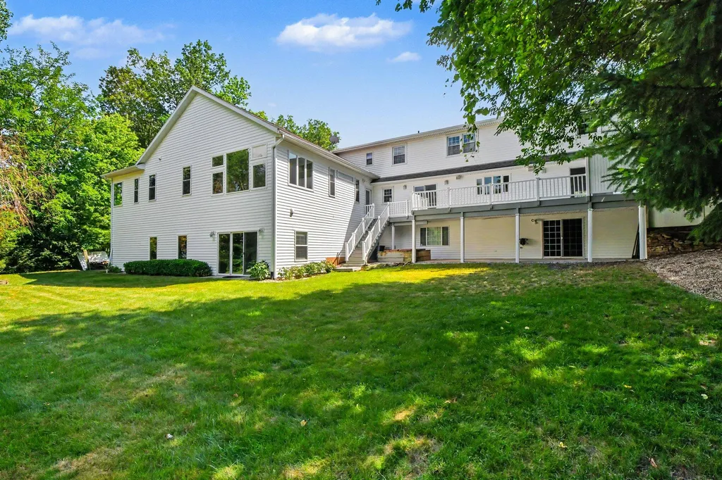 4994 Bluff Drive NE Plainfield Charter Township MI 49525