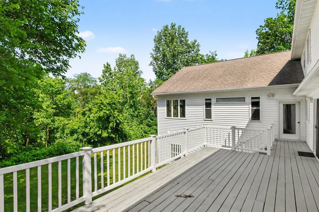 4994 Bluff Drive NE Plainfield Charter Township MI 49525
