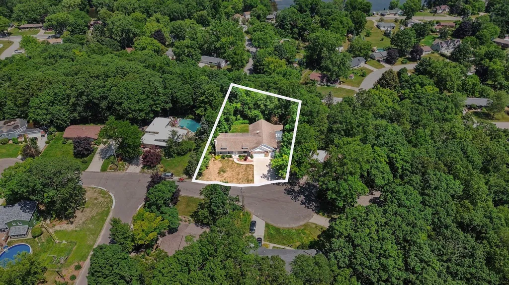 4994 Bluff Drive NE Plainfield Charter Township MI 49525