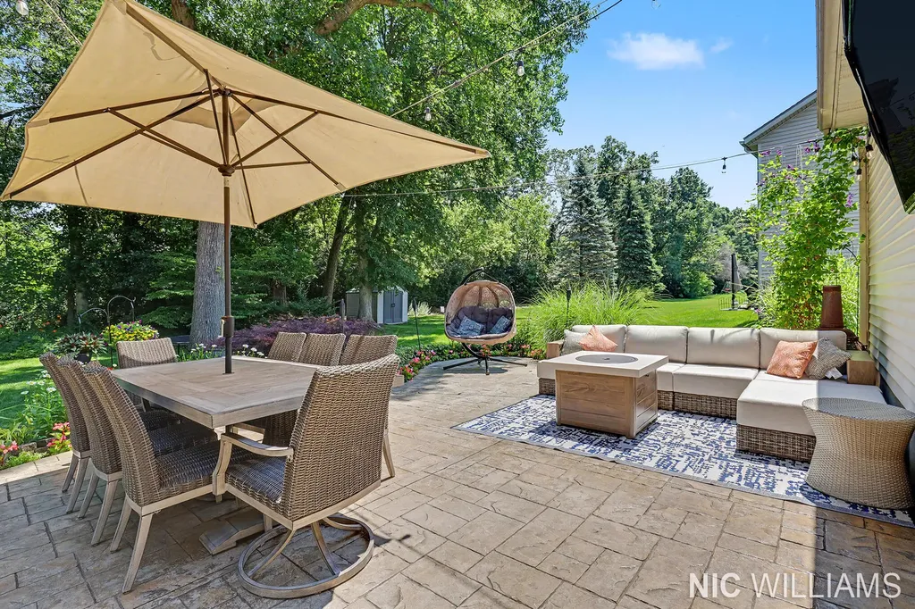 4700 Paramount Drive NE Plainfield Charter Township MI 49525