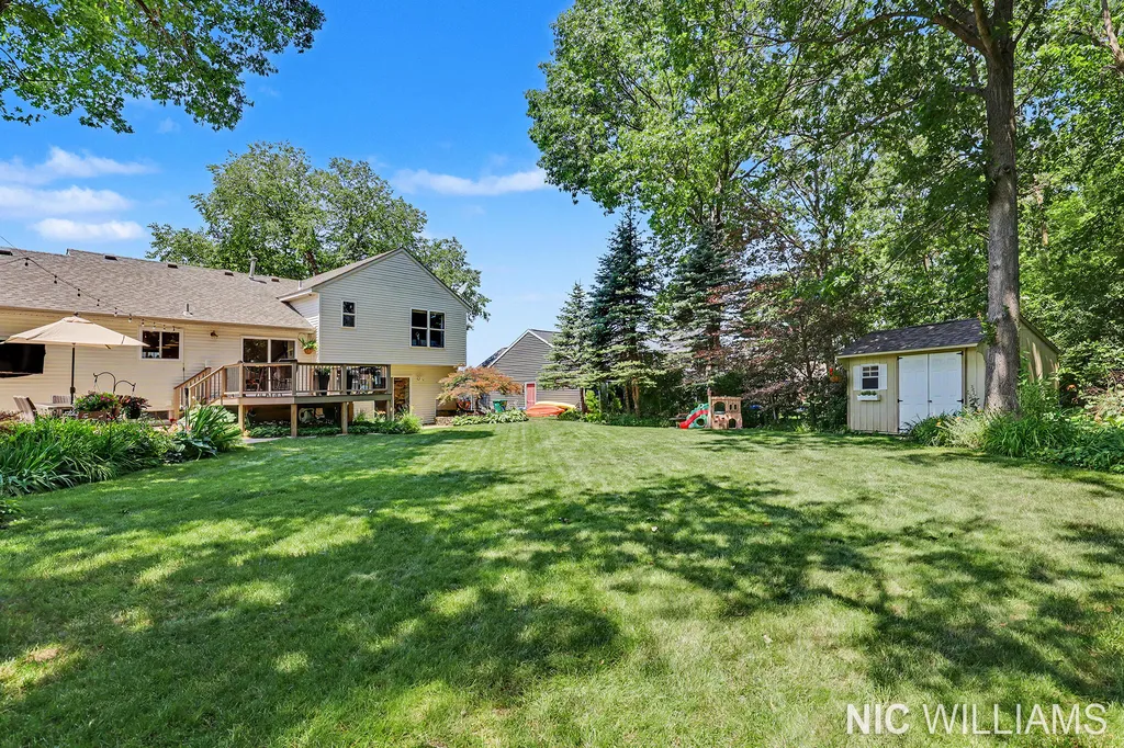 4700 Paramount Drive NE Plainfield Charter Township MI 49525