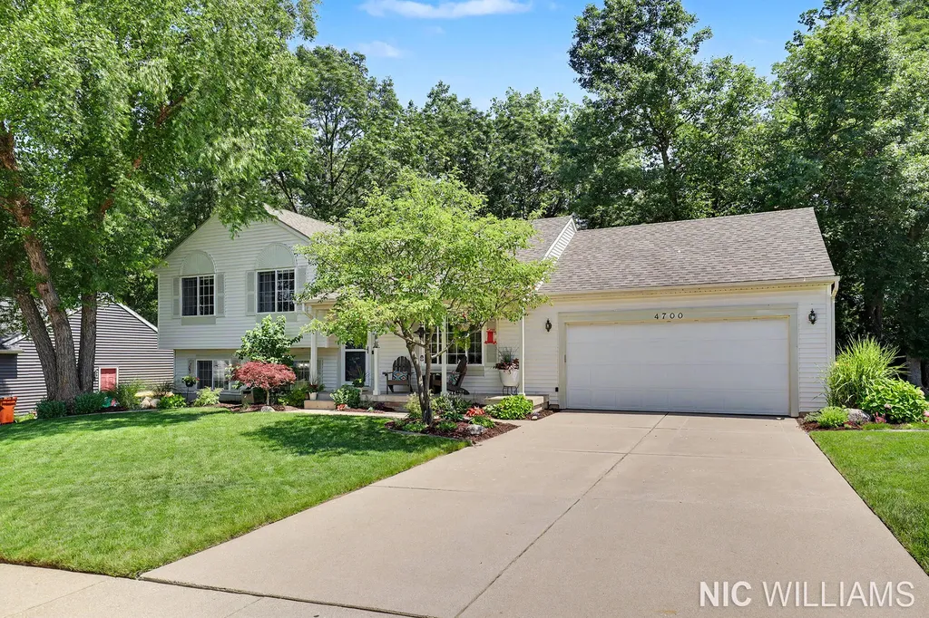 4700 Paramount Drive NE Plainfield Charter Township MI 49525