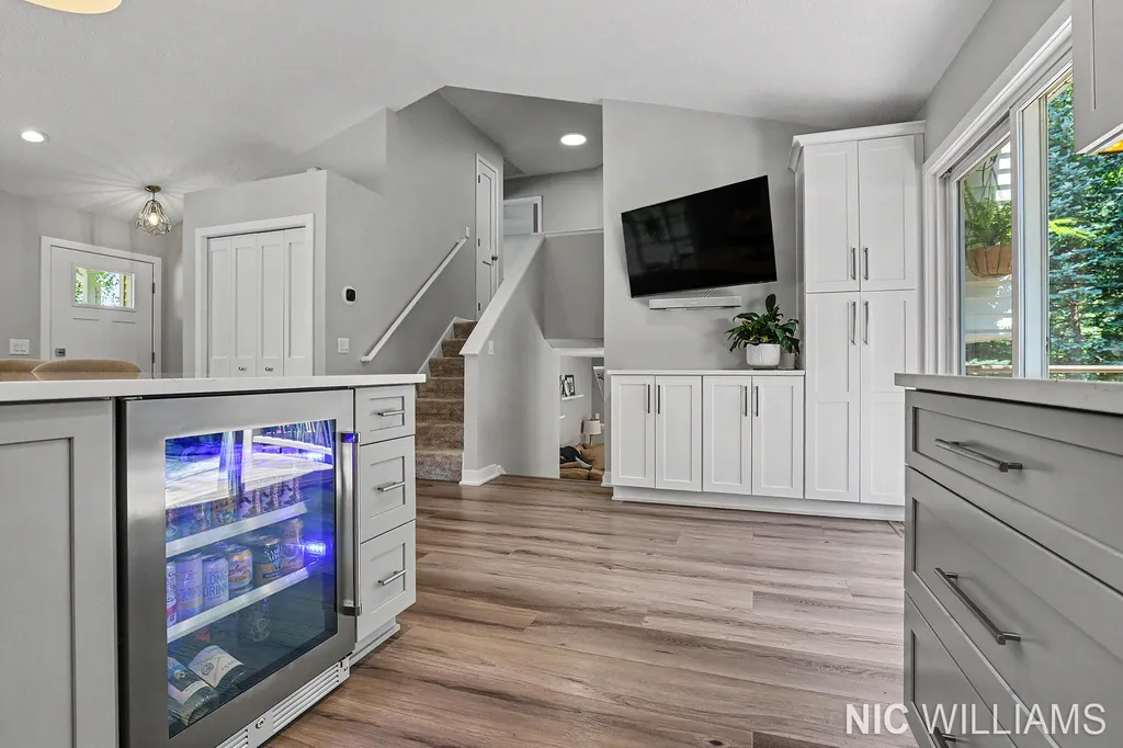 4700 Paramount Drive NE Plainfield Charter Township MI 49525