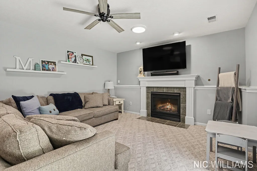 4700 Paramount Drive NE Plainfield Charter Township MI 49525
