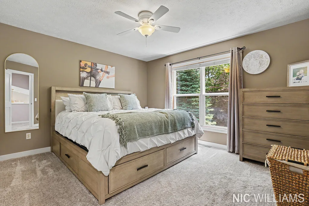 4700 Paramount Drive NE Plainfield Charter Township MI 49525