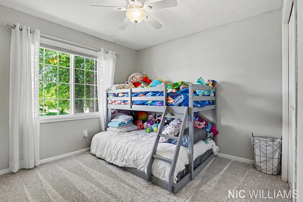 4700 Paramount Drive NE Plainfield Charter Township MI 49525