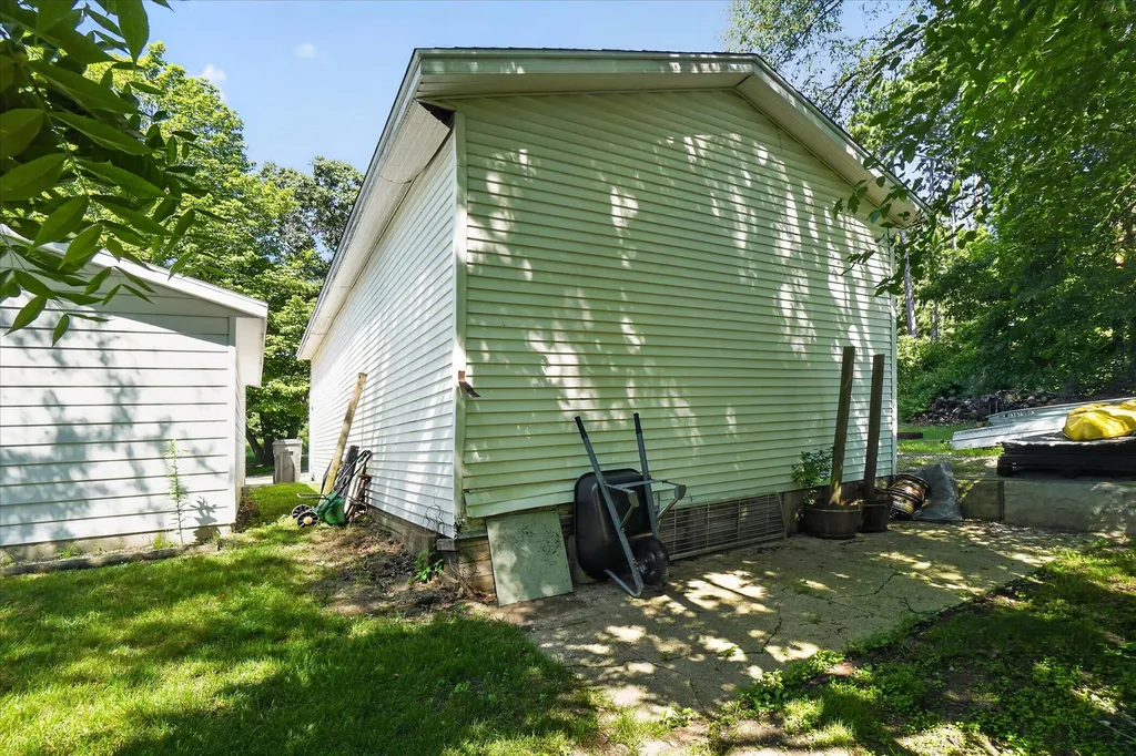 401 S Whitmore Road Hastings City MI 49058