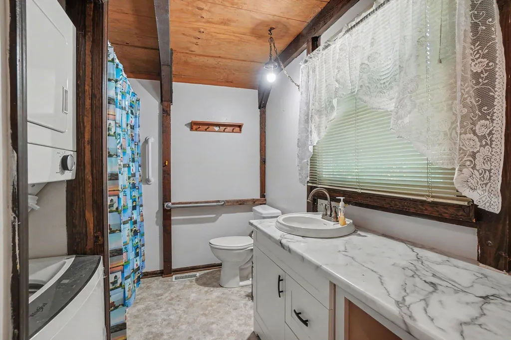 1611 Highland Street Park Township MI 49423