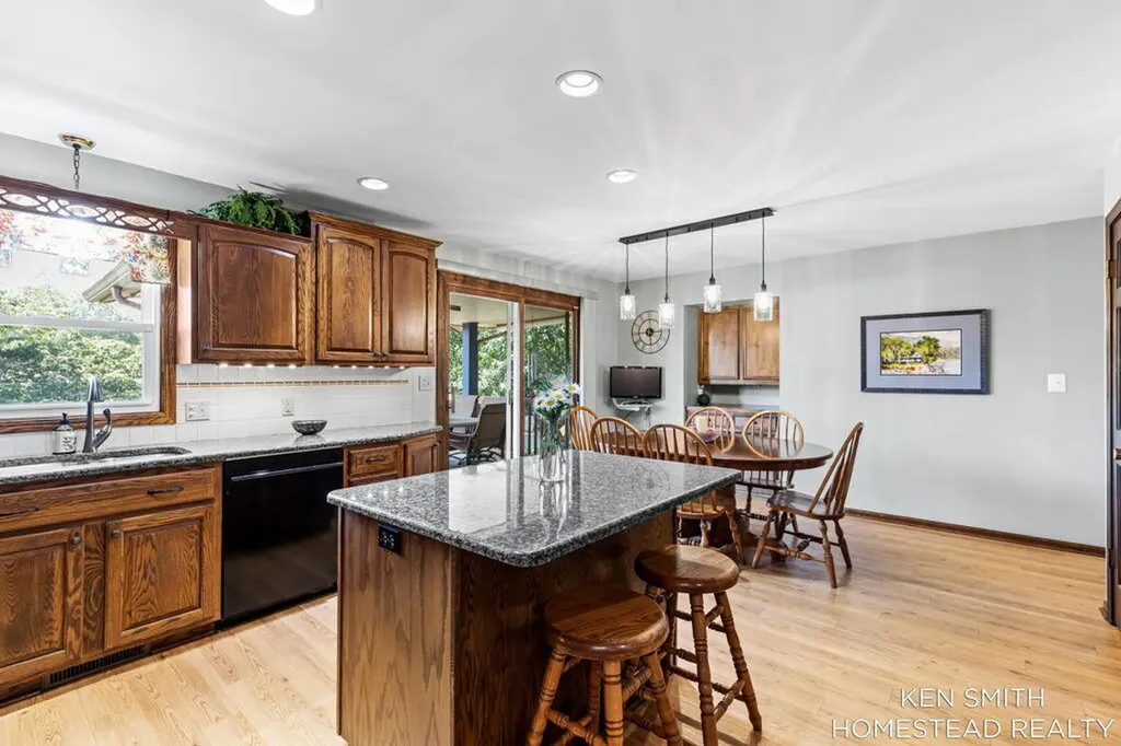 4426 41st Street SW Grandville City MI 49418