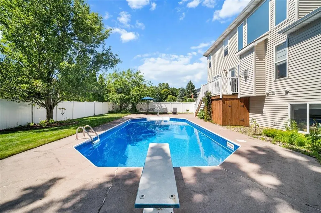 2317 Thornwood Drive Delhi Charter Township MI 48842