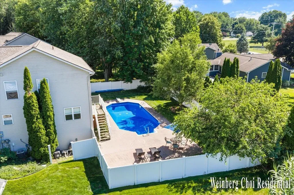 2317 Thornwood Drive Delhi Charter Township MI 48842