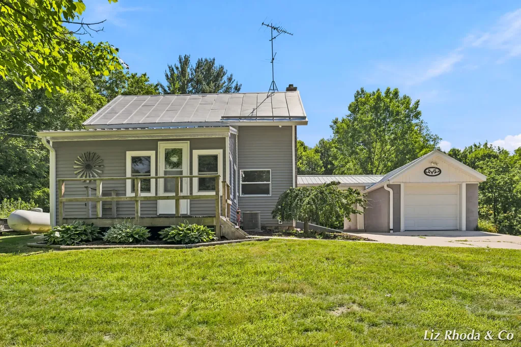 10240 Connelley Avenue NE Oakfield Township MI 48838