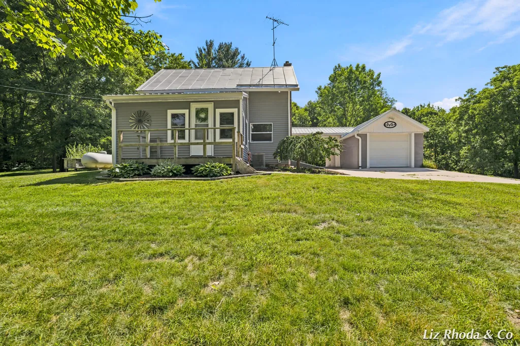 10240 Connelley Avenue NE Oakfield Township MI 48838