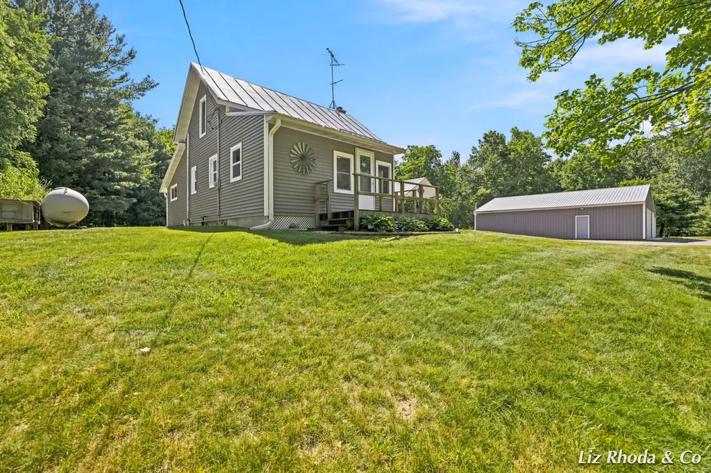 10240 Connelley Avenue NE Oakfield Township MI 48838