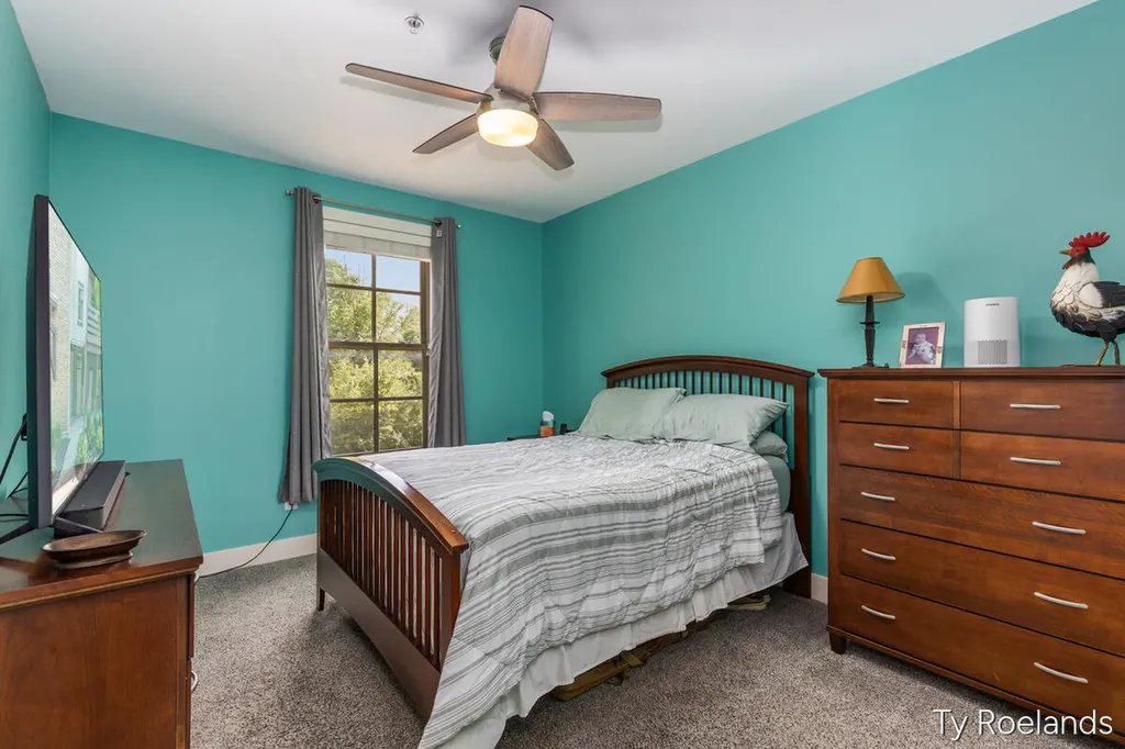 2034 Celadon Drive NE Grand Rapids Charter Township MI 49525