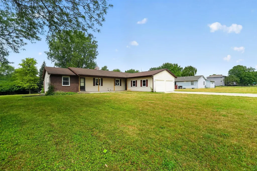 2665 Ridgecroft Drive SE Kentwood City MI 49546