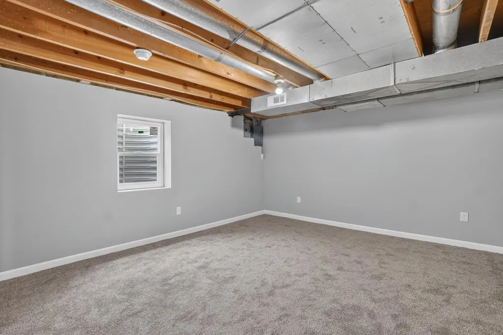 2665 Ridgecroft Drive SE Kentwood City MI 49546