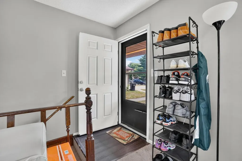 2665 Ridgecroft Drive SE Kentwood City MI 49546