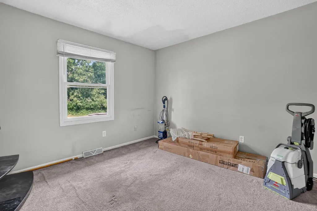 2665 Ridgecroft Drive SE Kentwood City MI 49546