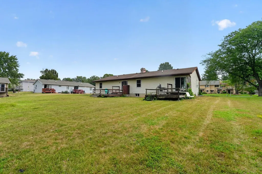 2665 Ridgecroft Drive SE Kentwood City MI 49546