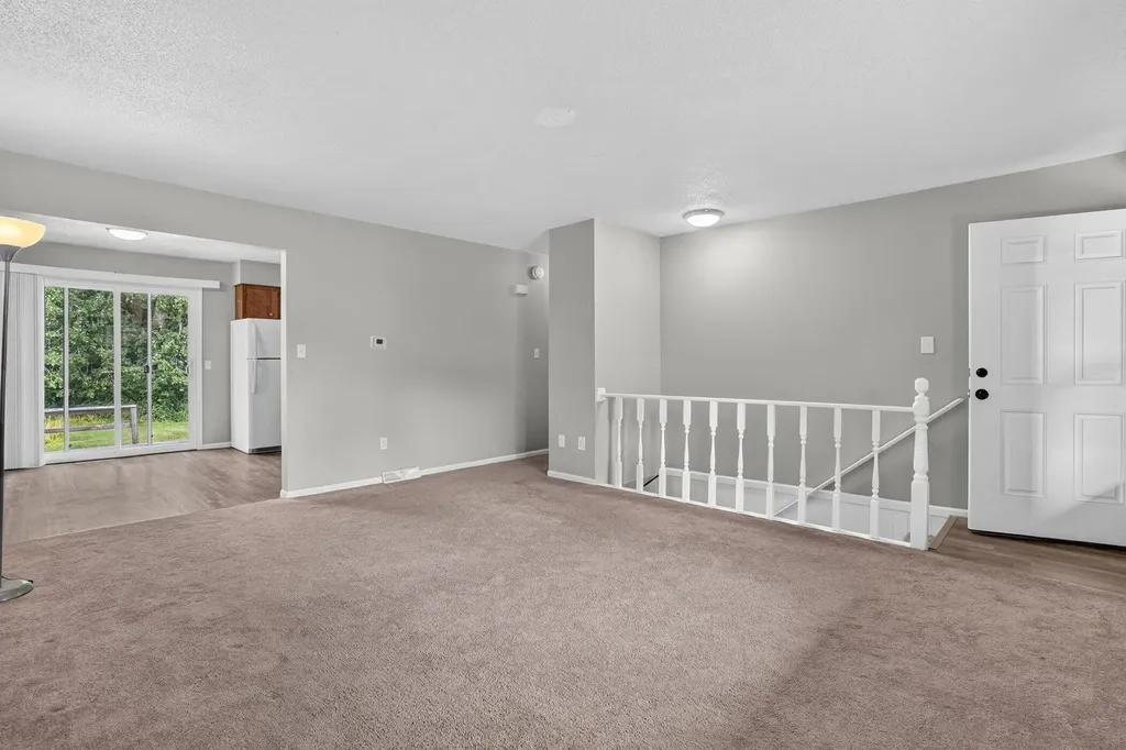 2665 Ridgecroft Drive SE Kentwood City MI 49546