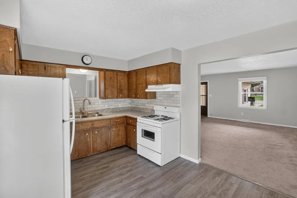 2665 Ridgecroft Drive SE Kentwood City MI 49546