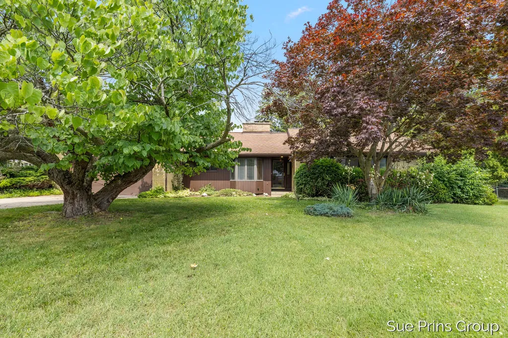 1809 7th Street NW Grand Rapids City MI 49504