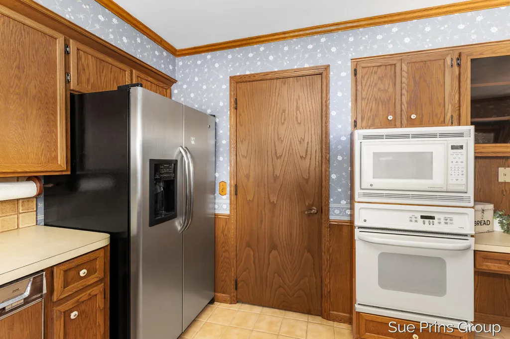 1809 7th Street NW Grand Rapids City MI 49504