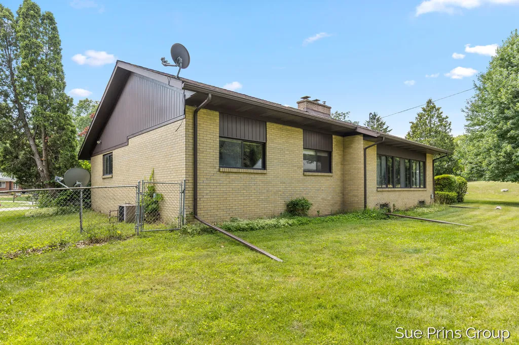1809 7th Street NW Grand Rapids City MI 49504