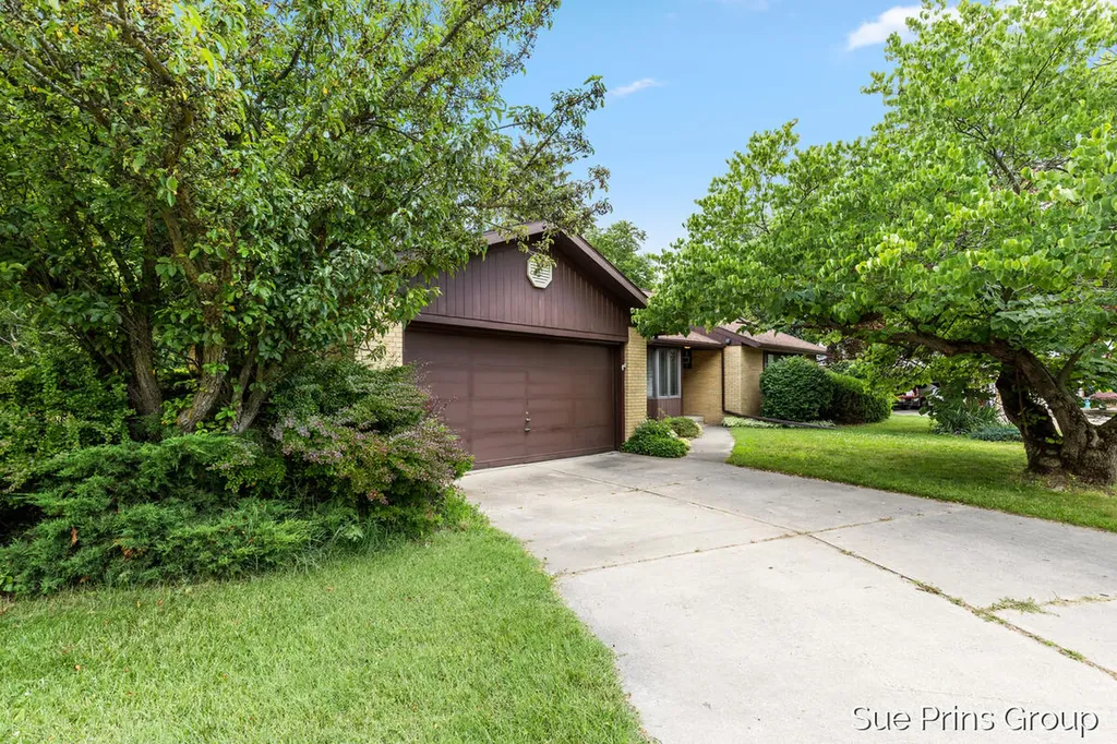 1809 7th Street NW Grand Rapids City MI 49504