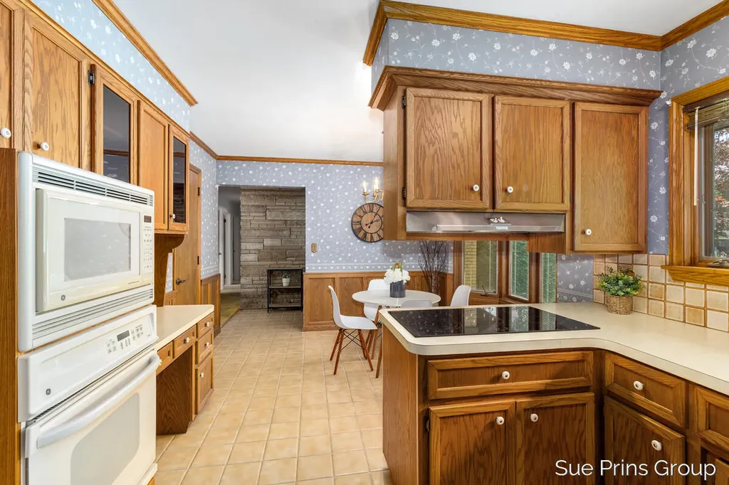 1809 7th Street NW Grand Rapids City MI 49504