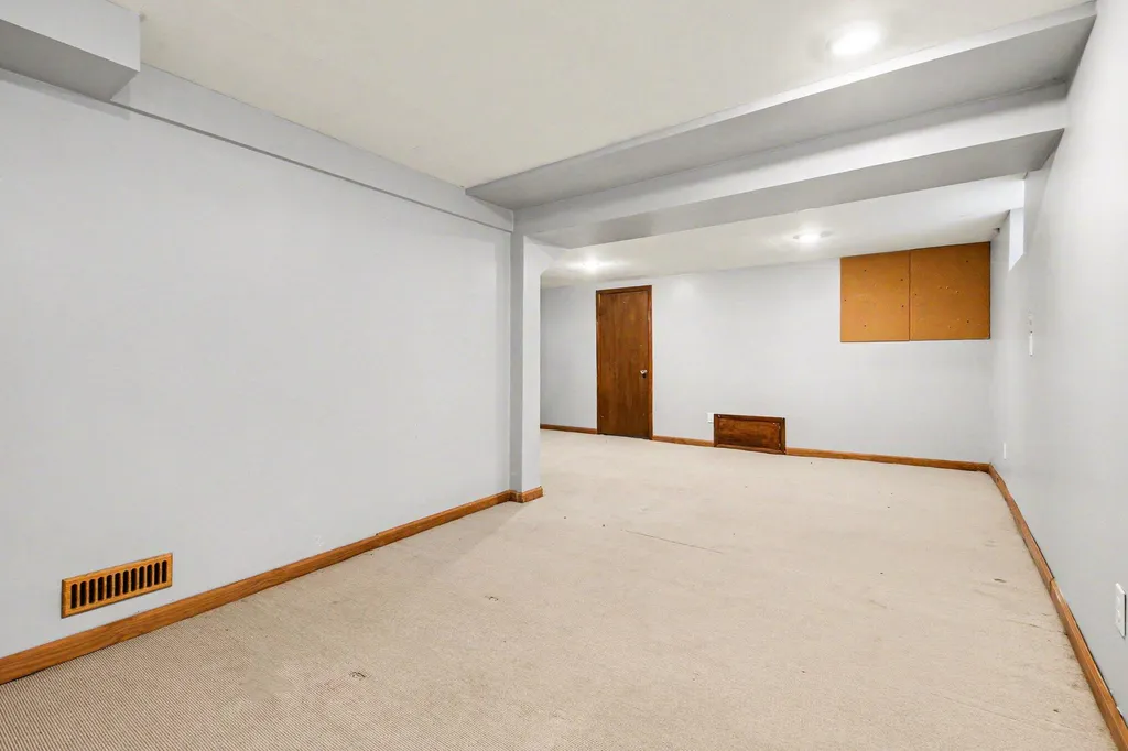 47 Carlton Avenue SE Grand Rapids City MI 49506