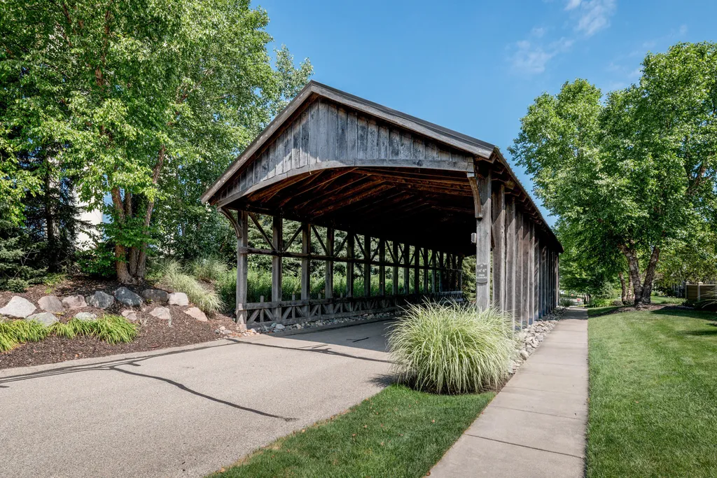 1055 Bridge Crest Drive SE Ada Township MI 49301
