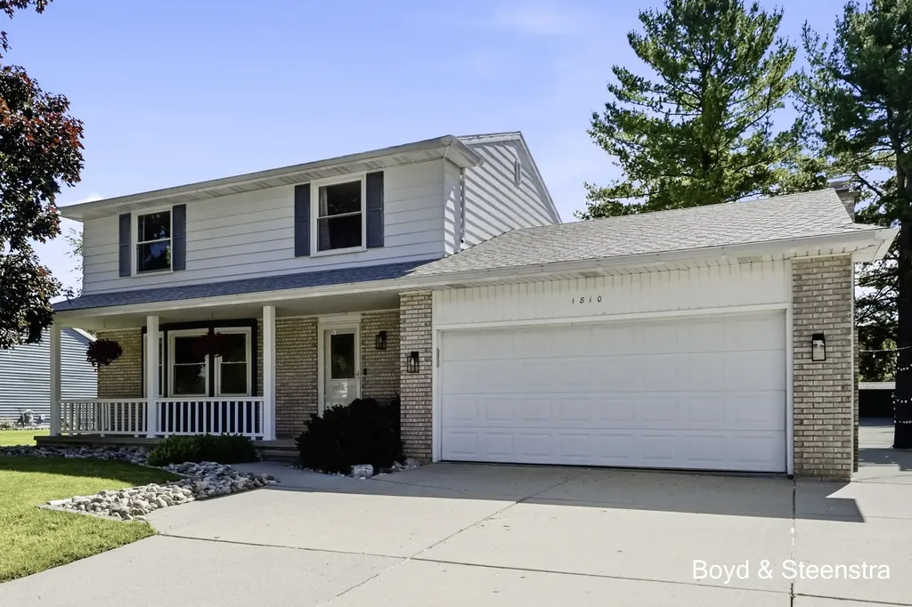 1810 Amberina Drive Delta Charter Township MI 48917