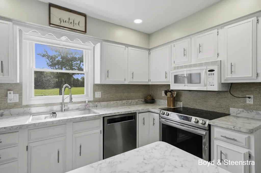1810 Amberina Drive Delta Charter Township MI 48917