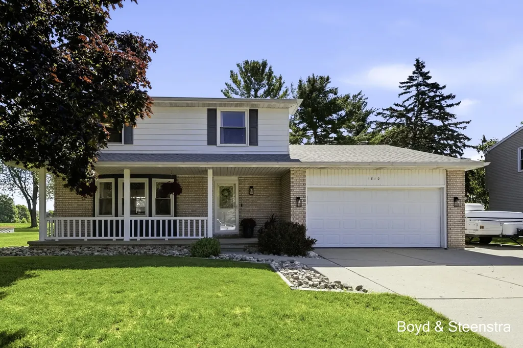 1810 Amberina Drive Delta Charter Township MI 48917