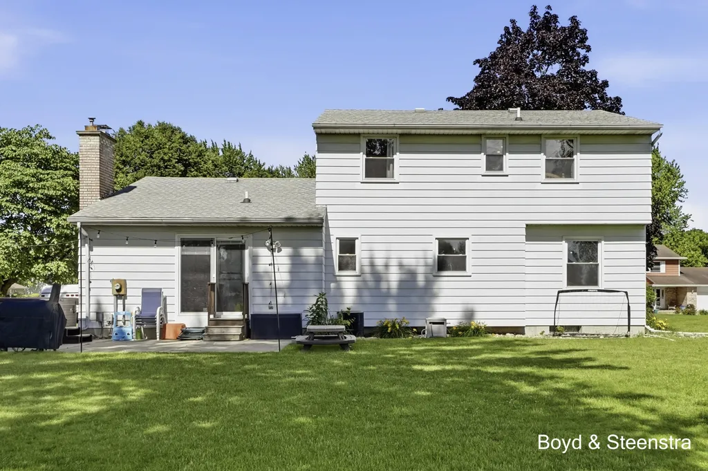 1810 Amberina Drive Delta Charter Township MI 48917
