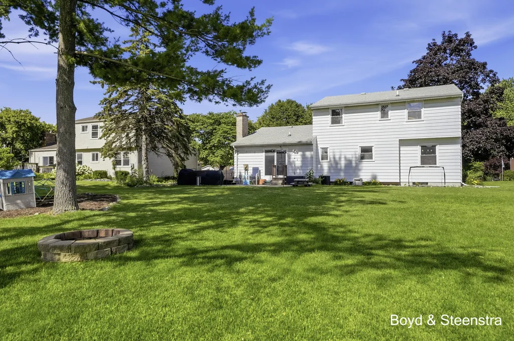 1810 Amberina Drive Delta Charter Township MI 48917
