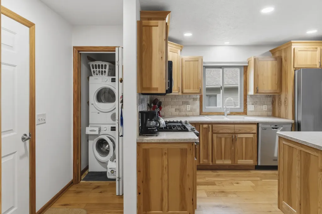 427 Falcon Drive Wayland City MI 49348