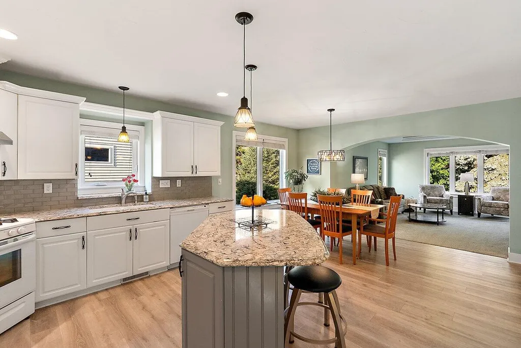 329 Hunters Run Circle Holland City MI 49423