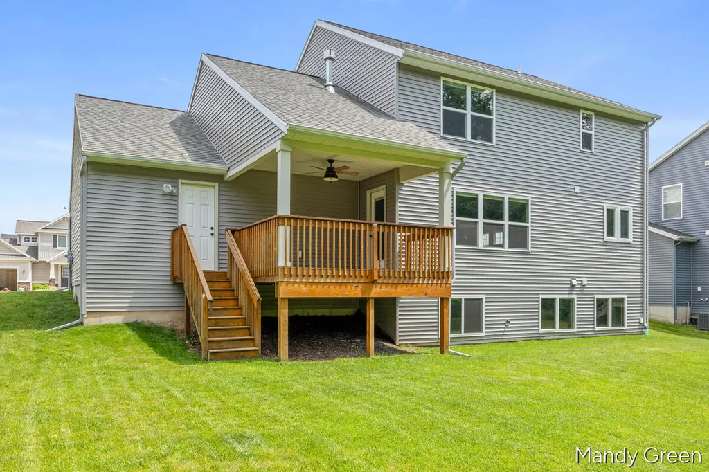 495 Highlander Drive NE Rockford City MI 49341