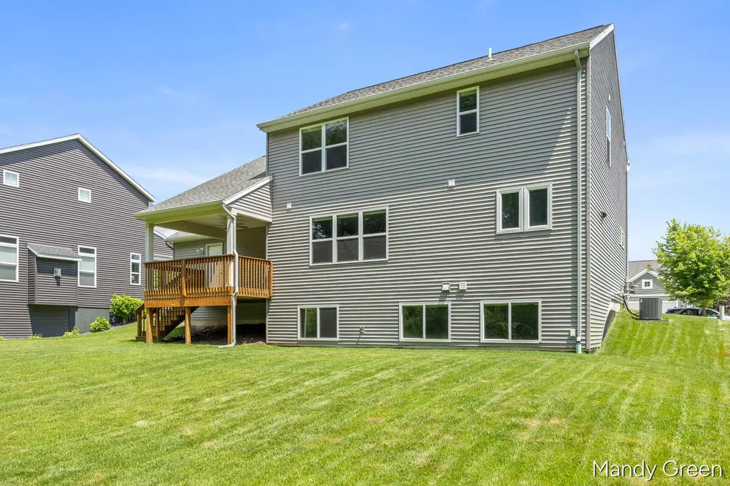 495 Highlander Drive NE Rockford City MI 49341