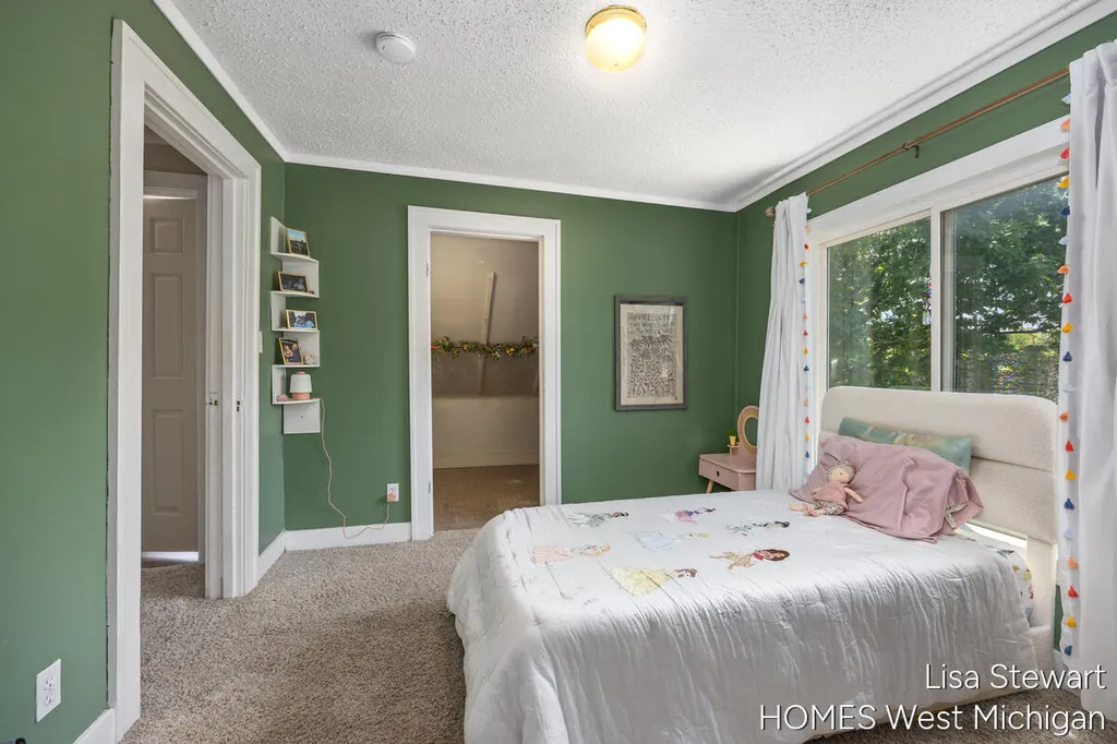 1131 Crescent Street NE Grand Rapids City MI 49503