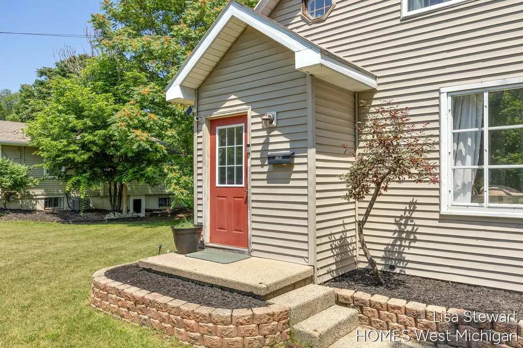 1131 Crescent Street NE Grand Rapids City MI 49503