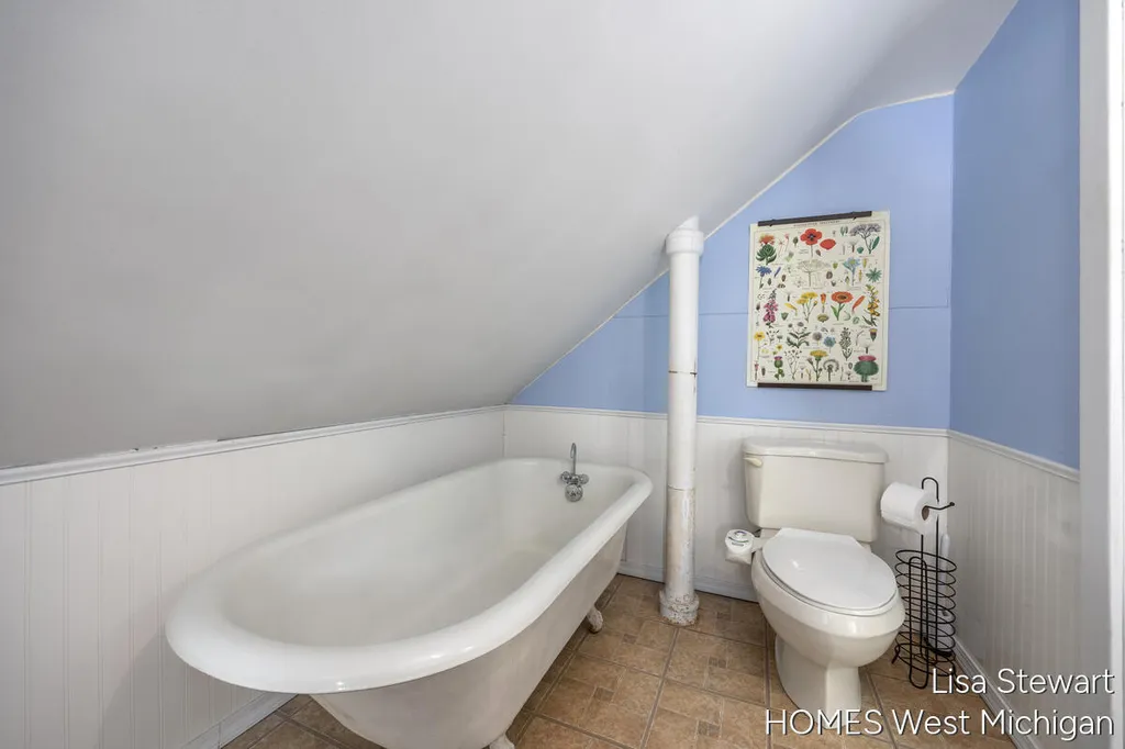 1131 Crescent Street NE Grand Rapids City MI 49503