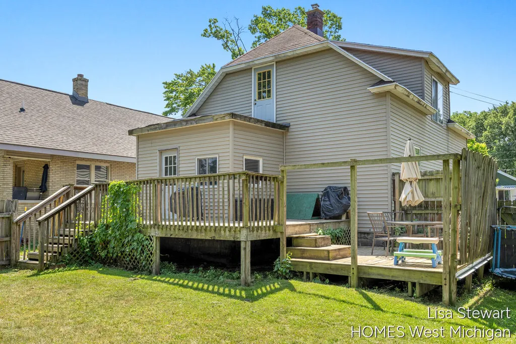 1131 Crescent Street NE Grand Rapids City MI 49503