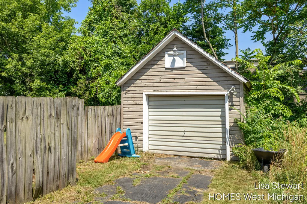 1131 Crescent Street NE Grand Rapids City MI 49503