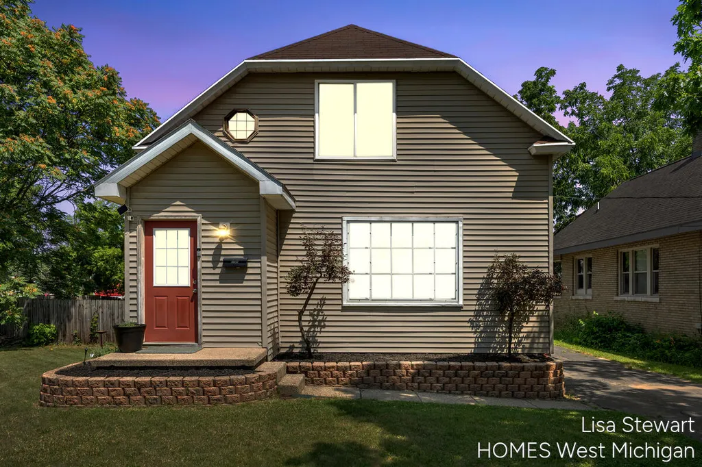 1131 Crescent Street NE Grand Rapids City MI 49503