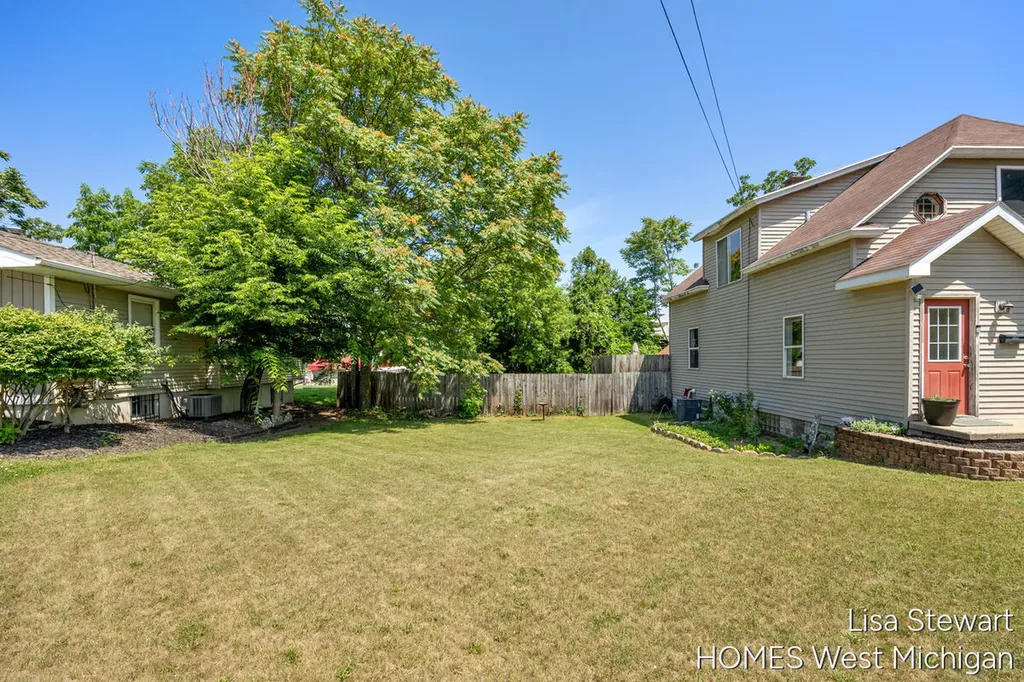 1131 Crescent Street NE Grand Rapids City MI 49503