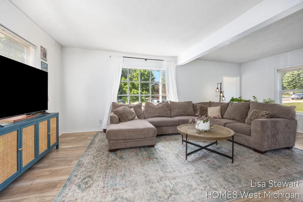 1131 Crescent Street NE Grand Rapids City MI 49503